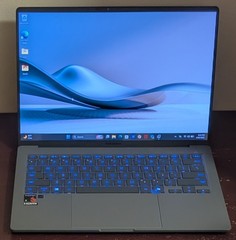 ASUS Zenbook A14 UX3407 14″ FHD+ OLED (Snapdragon X, 32GB RAM, 1TB SSD) Gray