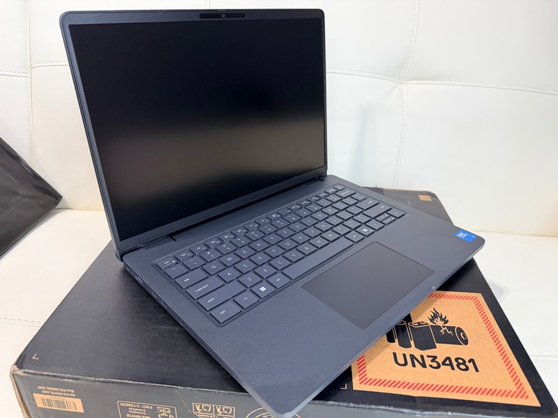 Dell Laptop Pro 14 PC14250 14" Intel Core 5 120U 256GB- Gray gallery