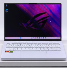 ASUS ROG Zephyrus G14 2024 Ryzen 9 8945HS 3K OLED RTX 4060 16GB RAM 1TB SSD