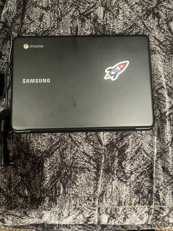 Chromebook XE500C13-K03US (4 GB, Intel(R) Celeron(R) CPU N3060 1.60 GHz, 32 GB) gallery