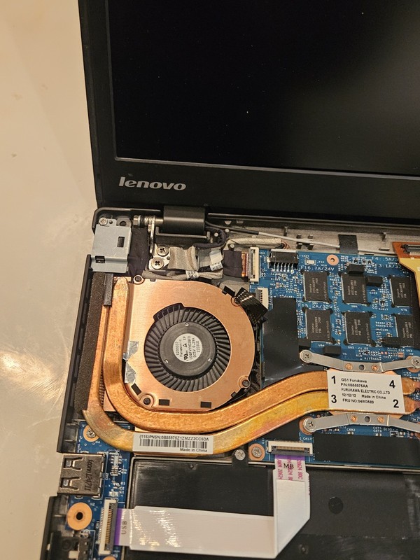 Lenovo Thinkpad X1 Carbon 1st Gen Laptop i5-3427U Read gallery