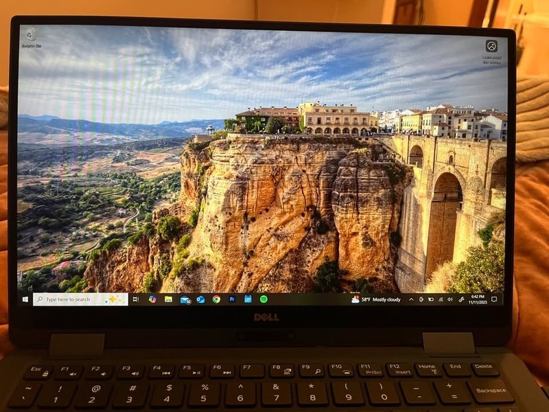 Dell XPS 13 9365 2-in-1 13.3" FHD TouchScreen Core i7-7Y75 8GB 256GB SSD Win 10 gallery