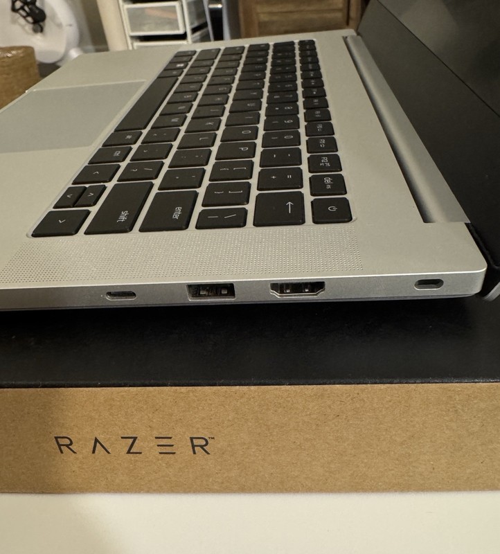 Razer Blade 14" Gaming Laptop Ryzen 9 6900HX RTX 3070 Ti 16GB 1TB SSD gallery