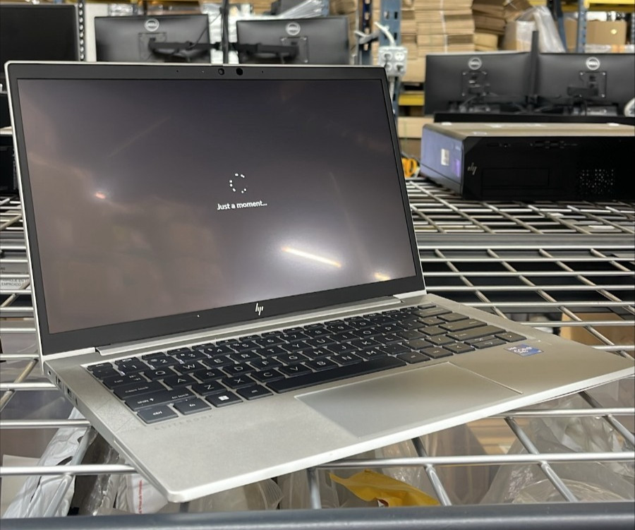 HP EliteBook 830 G8 13.3" Intel Core i7-1185G7 16GB RAM 512GB SSD Windows 11 Pro gallery