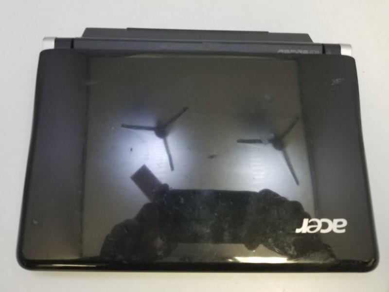 10.1” Acer Aspire One Netbook Laptop Atom N280 @1.66GHz 2GB RAM 160GB HDD gallery