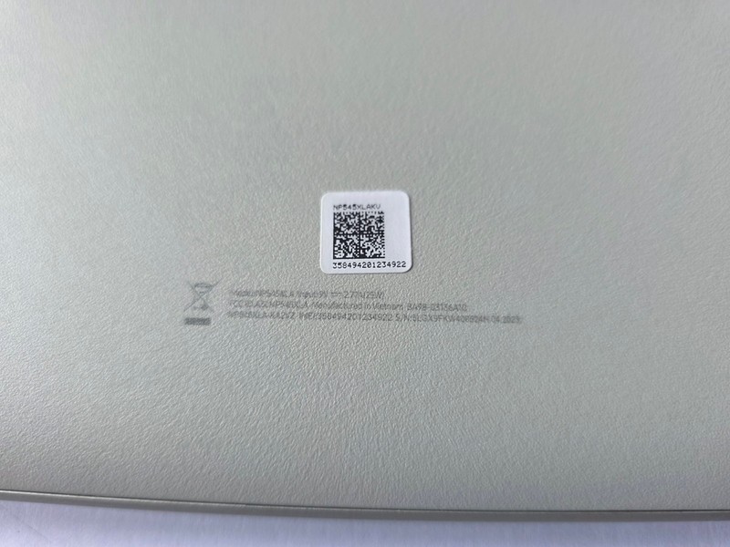 Silver Samsung Galaxy Book Go 14" 256GB Verizon 5G Unlocked Win 11 LAPTOP ONLY gallery