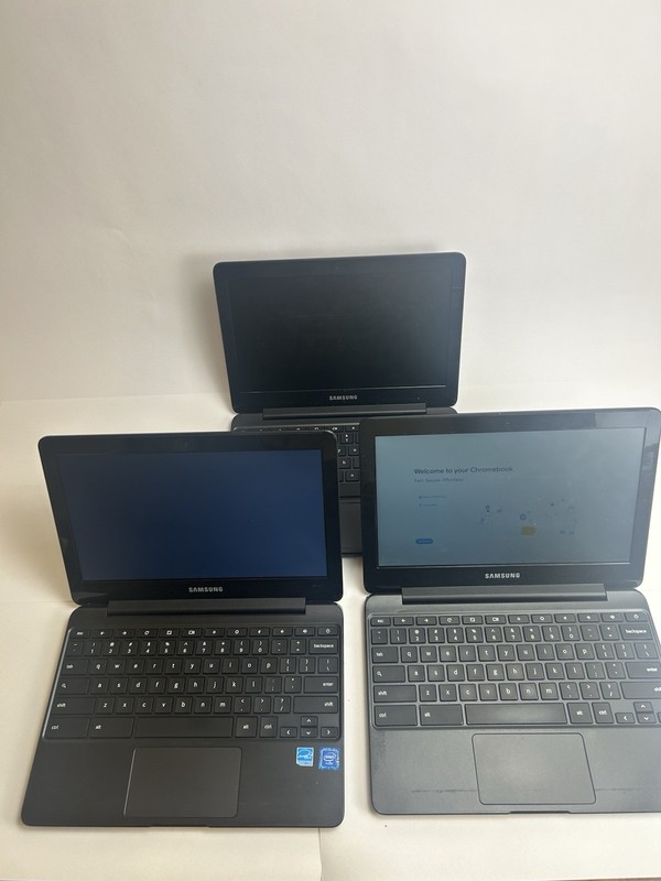 Lot of 3 Samsung Chromebook XE500C13 4GB 16GB PARTS REPAIR #* gallery