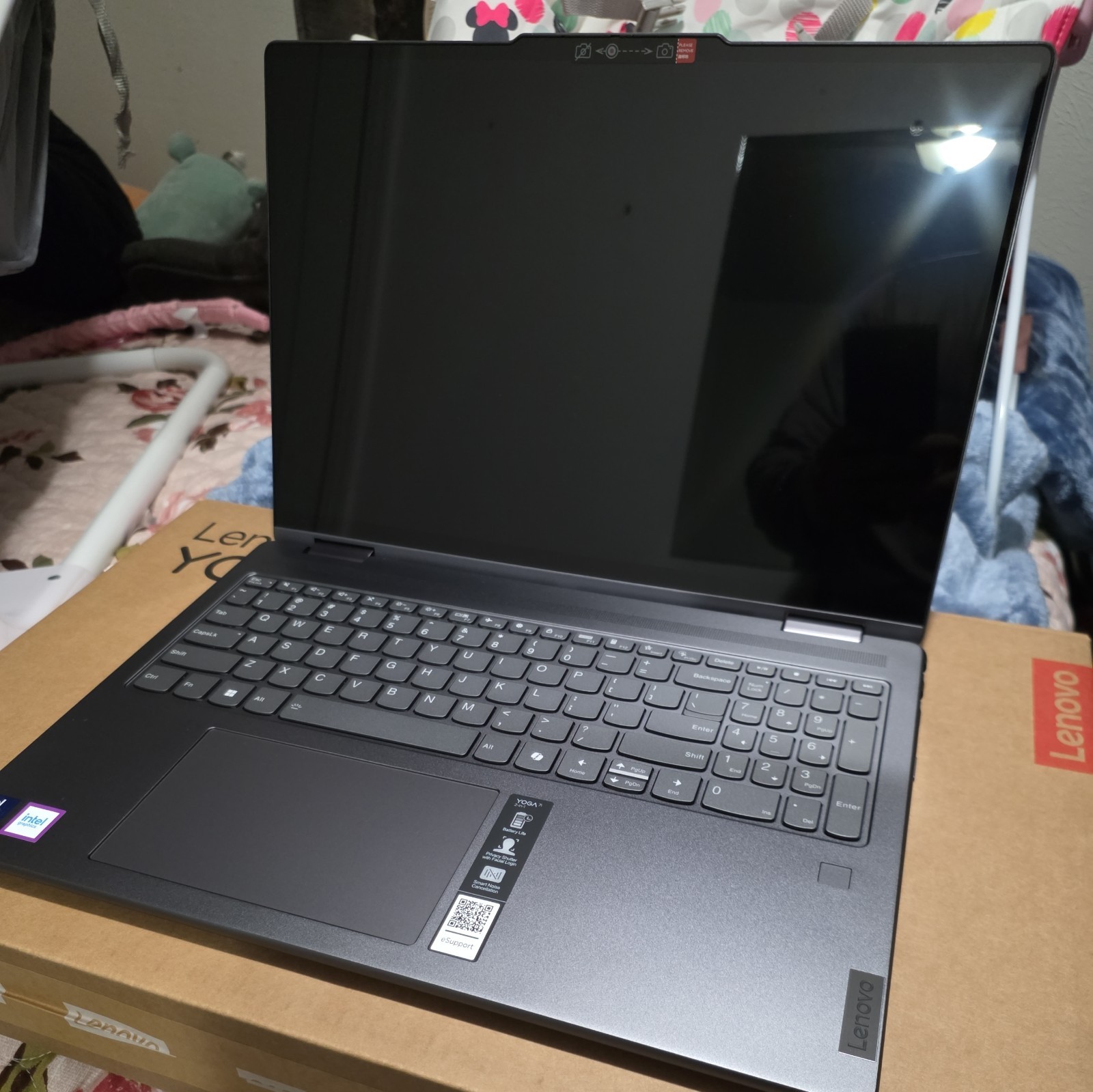Lenovo Yoga 7i 2-in-1 16" 2K Touch Intel Core Ultra 7 16GB 1TB SSD gallery