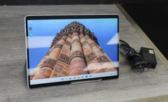 Microsoft Surface Pro 8 1983 13″ 8GB 256GB SSD Intel Core i5 11th Gen., 2.40 GHz