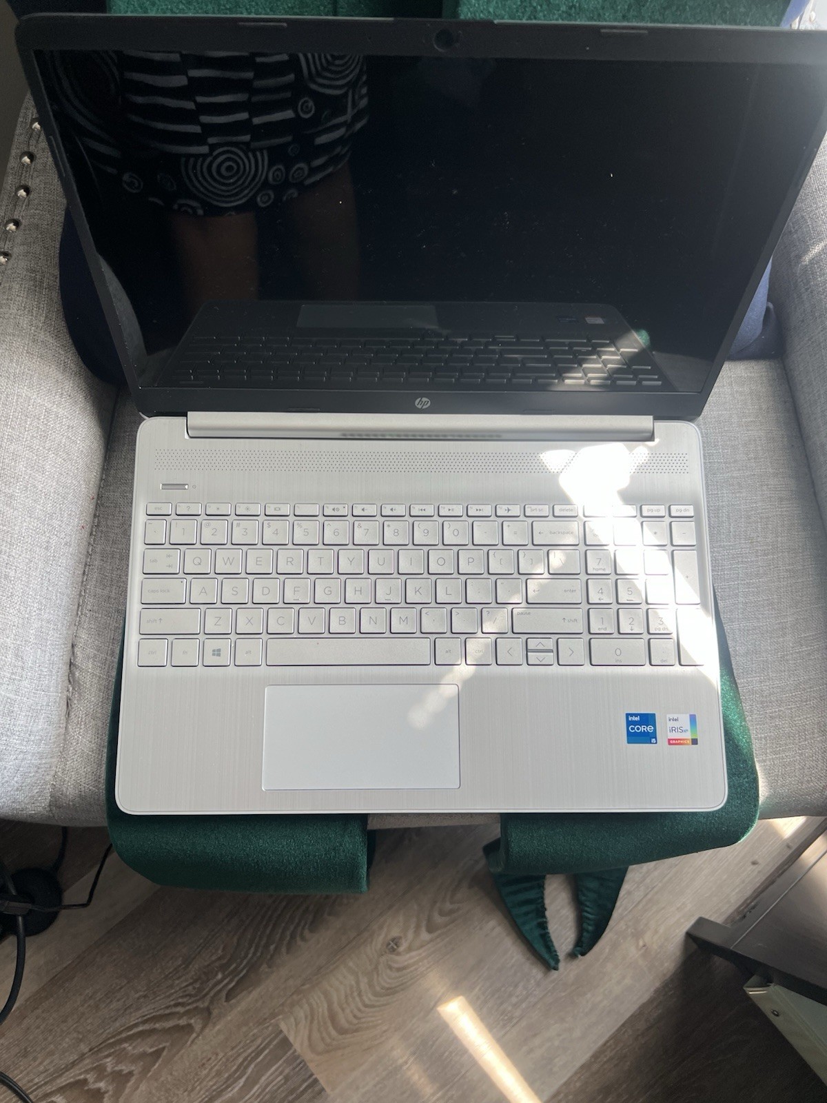 HP 15-DY2056 / Pavilion 15 with an 11th-gen Intel Core i5-1135G7, 12GB RAM, 256G gallery