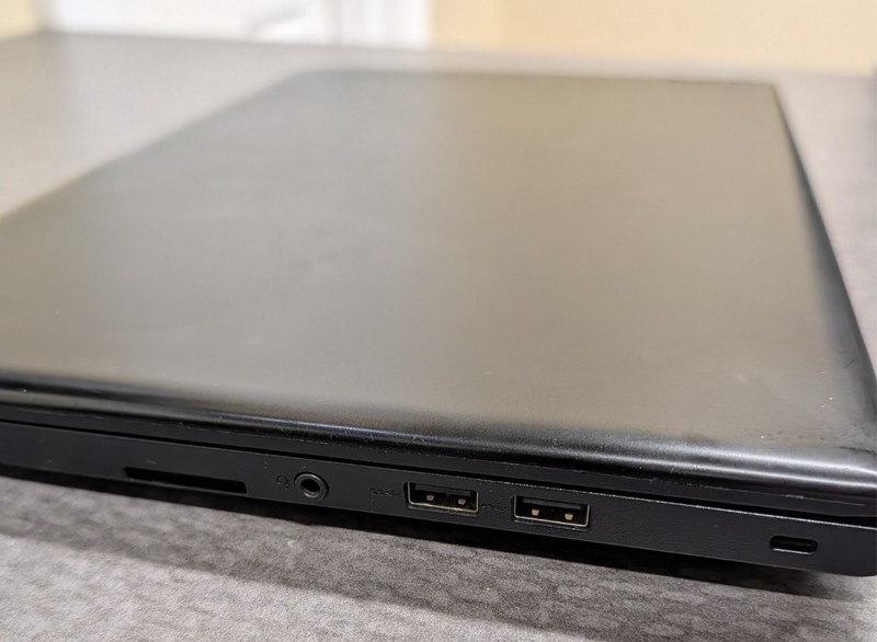 Lenovo ThinkPad E470, i3-7100U, 8GB RAM, 250GB SSD, Windows 10 Pro, 20H10069US gallery