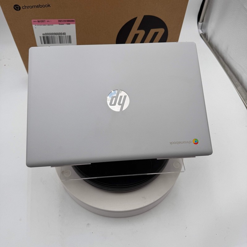 HP Chromebook 14a-1013dx 14-inch Laptop 4GB RAM 64GB Silver New Open Box gallery