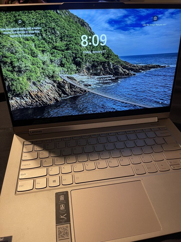 Lenovo Yoga 9i 14" (512GB SSD, Intel Core i7 12th Gen., 3.40 GHz, 16 GB) Laptop gallery
