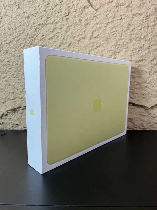 Apple MacBook Neo 13" 8GB RAM 256GB SSD - Citrus MHFD4LL/A - New Sealed gallery