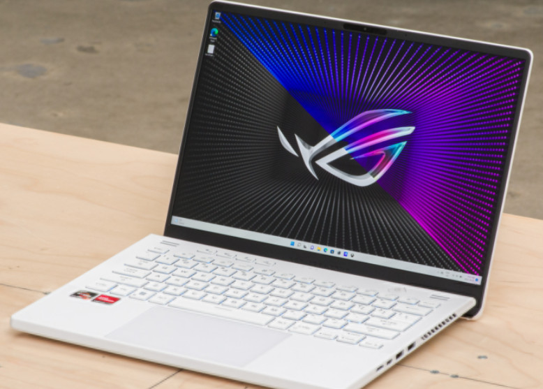 ASUS ROG Zephyrus G14 GA403UM-QS018W / Win11 14" RTX5060 AMD 9 270 32G/1TB gallery