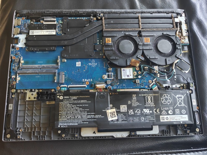 HP Victus 15.6" Gaming Laptop (15-fb1000ca) - AS-IS / For Parts / Water Damaged gallery