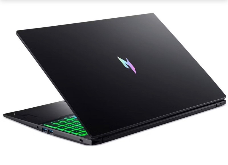 Acer Nitro V 16 gallery