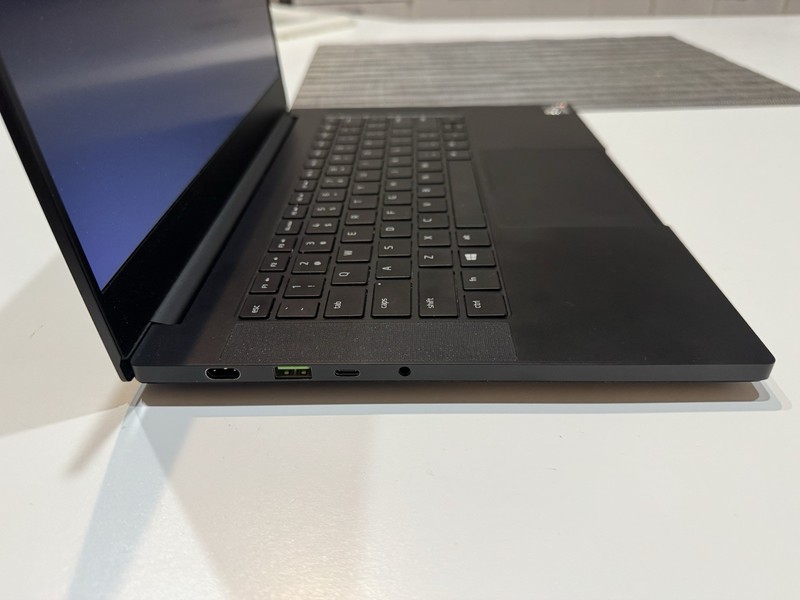 Razer Blade 14 14in Ryzen 9 5900HX RTX 3070 16GB 1TB SSD Win11 gallery