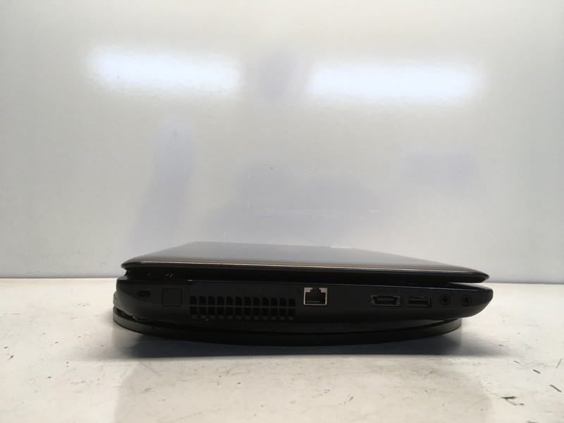 Toshiba Satellite L645D-S4037 AMD Phenom II P820 1.8GHz 4 GB NO HDD/Battery gallery