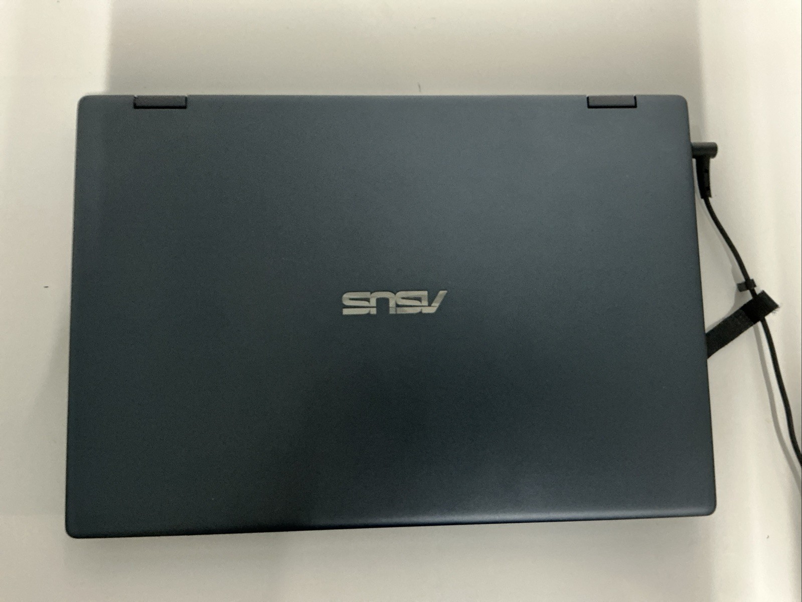Genuine ASUS VivoBook 15 F513E 15.6" FHD Intel Core i3-1115G4 8GB Ram 256GB SSD gallery