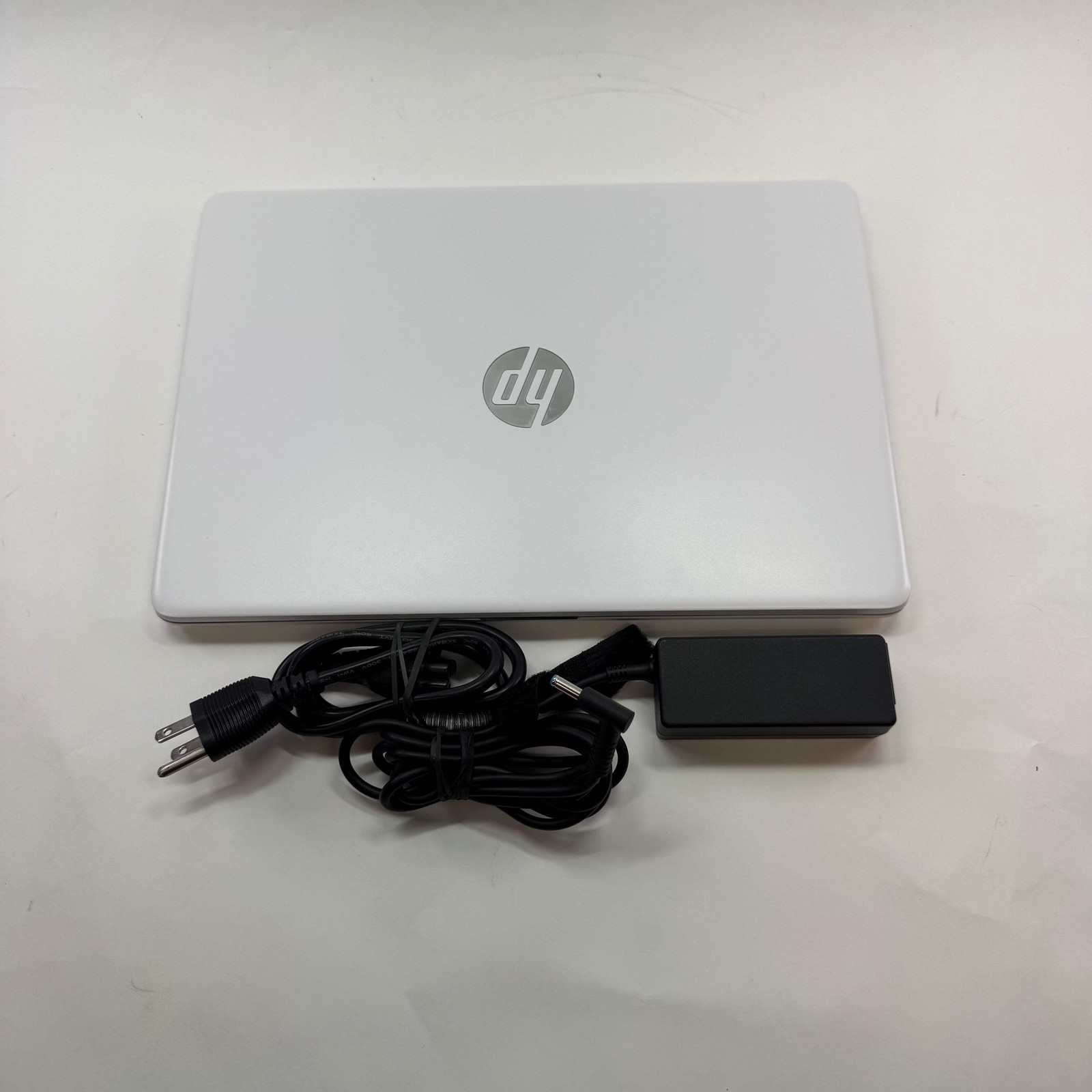 HP Laptop 14-DQ3000DX 14" Celeron N4500 1.1GHz 4GB RAM 64GB SSD gallery