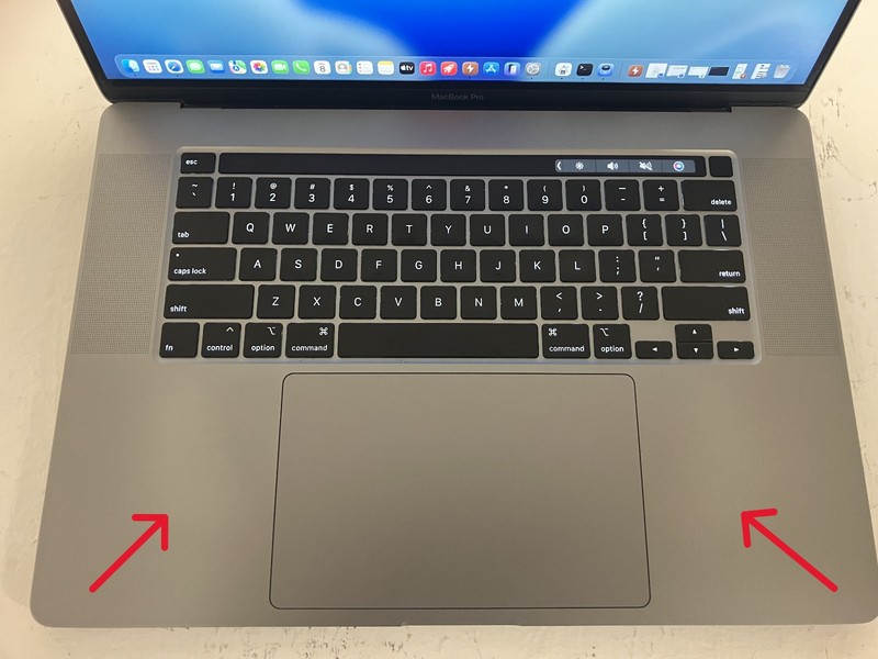 Apple MacBook Pro A2141 16" Radeon 5500M 2.4GHz Intel Core i9-9980HK 64GB 1TB gallery