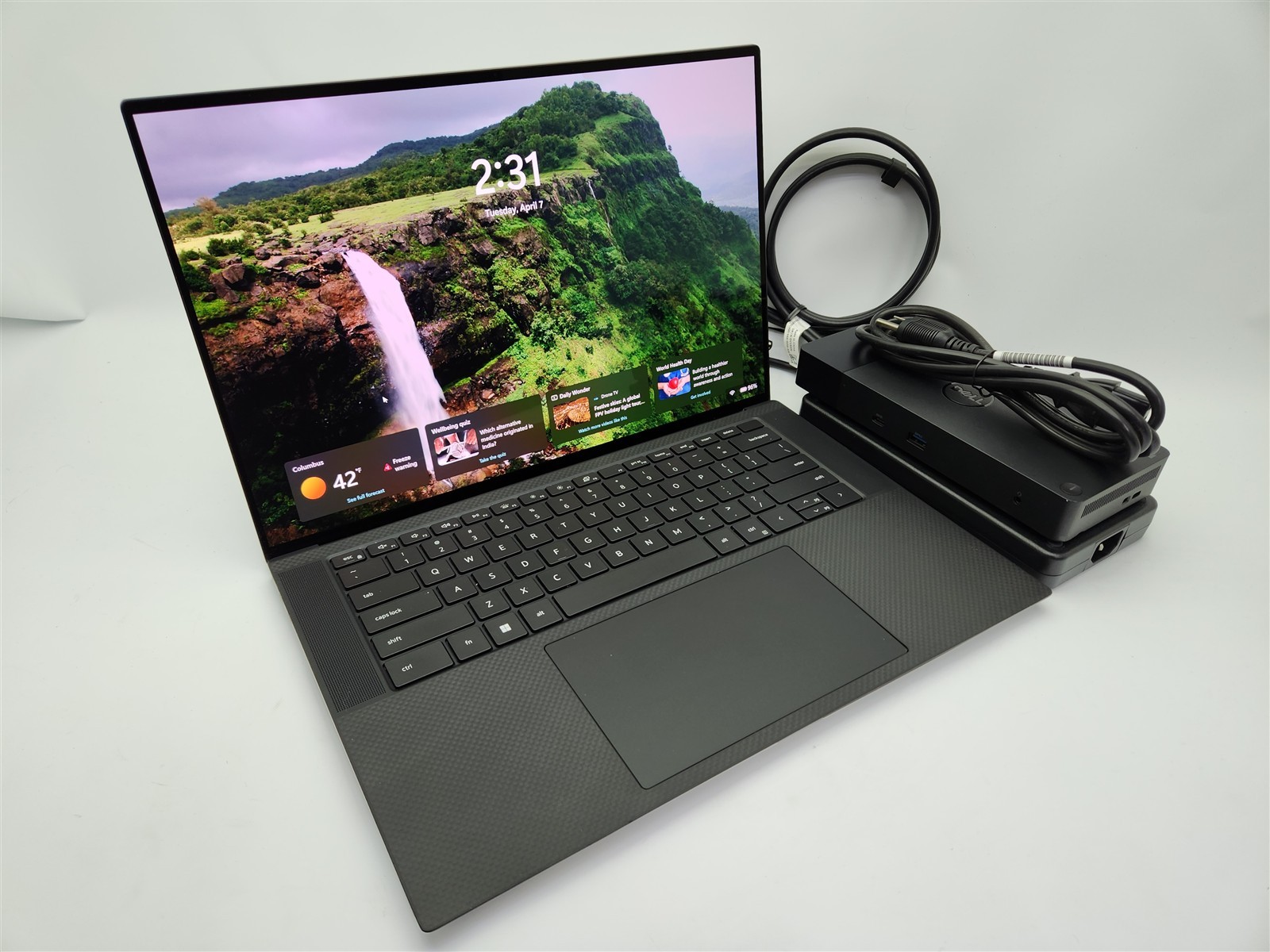 Dell XPS 15-9510 4K Touch OLED i9-11900H 32GB 1TB NVMe nVidia RTX 3050Ti Laptop gallery