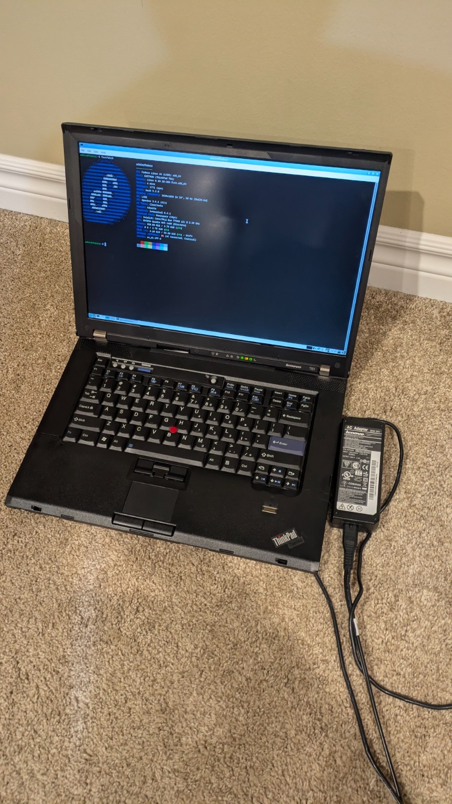 Thinkpad T61 T7500 nvs140m 4gb ram 1680x1050p screen 15inches gallery