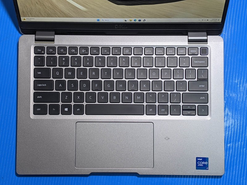 Dell Latitude 5320 13.3"FHD Core i7-1185G7 3GHz 16GB 256GB SSD Win11Pro +Charger gallery