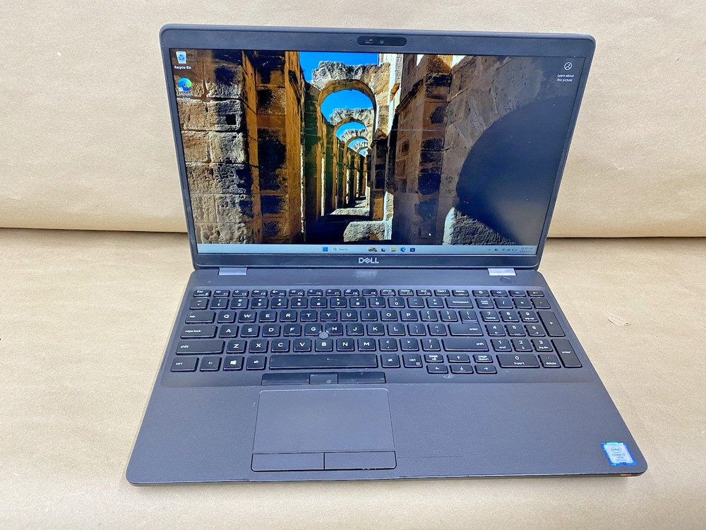 Dell latitude 5501 - 15.5" FHD - i7-9850H - 8GB - 128GB SSD - Win 11 Pro - READ