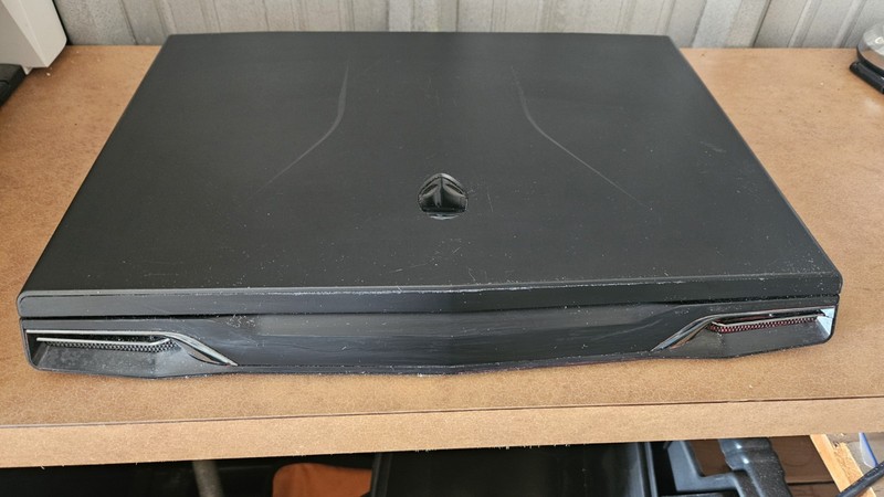 Alienware M17X R3 Laptop i7-2820QM 2GHz 4GB RAM 699GB HDD/112GB S RED gallery