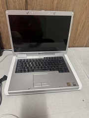 Dell Inspiron 1501 AMD Turion 64 MK-36 Boots No HDD/SSD AS-IS Parts Repair