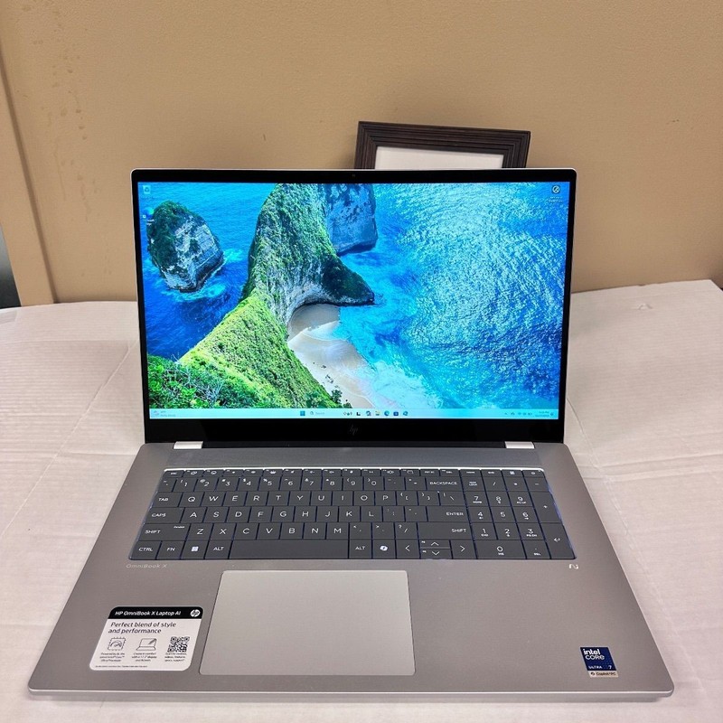 HP OmniBook X 17 Laptop, 17" Touchscreen, Ultra 7 256V, 16GB, 1TB SSD *Pls READ* gallery