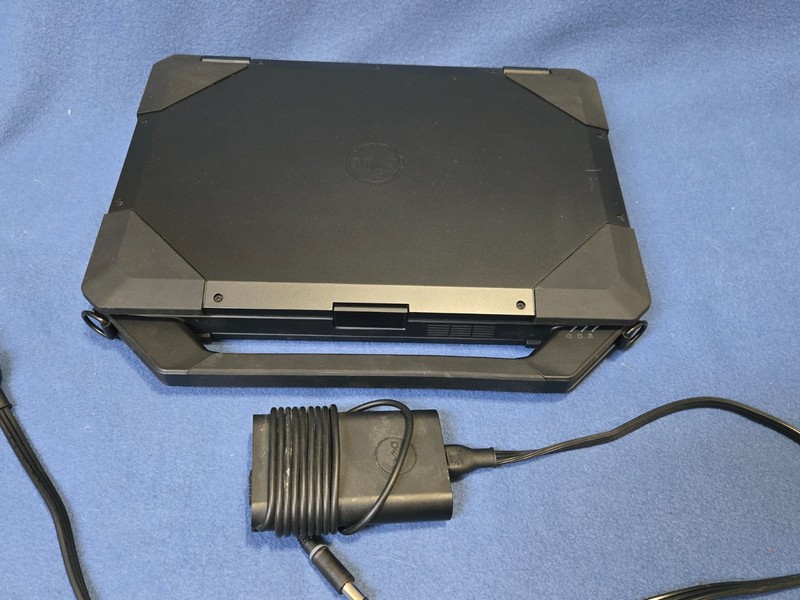 Dell Latitude 14 RUGGED 5414 14" i5-6300u 8GB RAM 512GB SSD WIN10 gallery