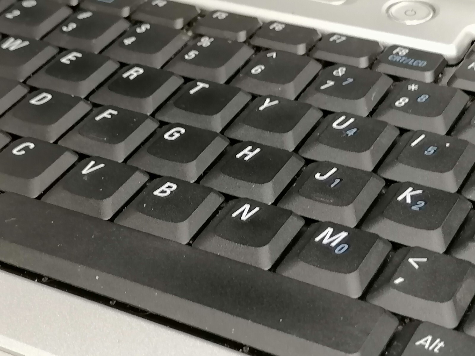 FOR PARTS 15.4" Dell Inspiron E1505 (Intel T2300/1.66 GHz/NO RAM/NO HDD) gallery