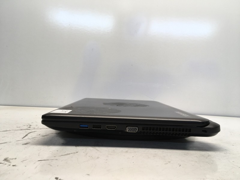 Toshiba Satellite C55T-B5349 Intel i3-4005U 1.7GHz 4 GB NO HDD No Batt gallery