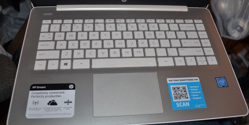 HP Stream 14-cb183nr laptop notebook Celeron 1.1ghz 4gb 32gb Windows 10 home S gallery