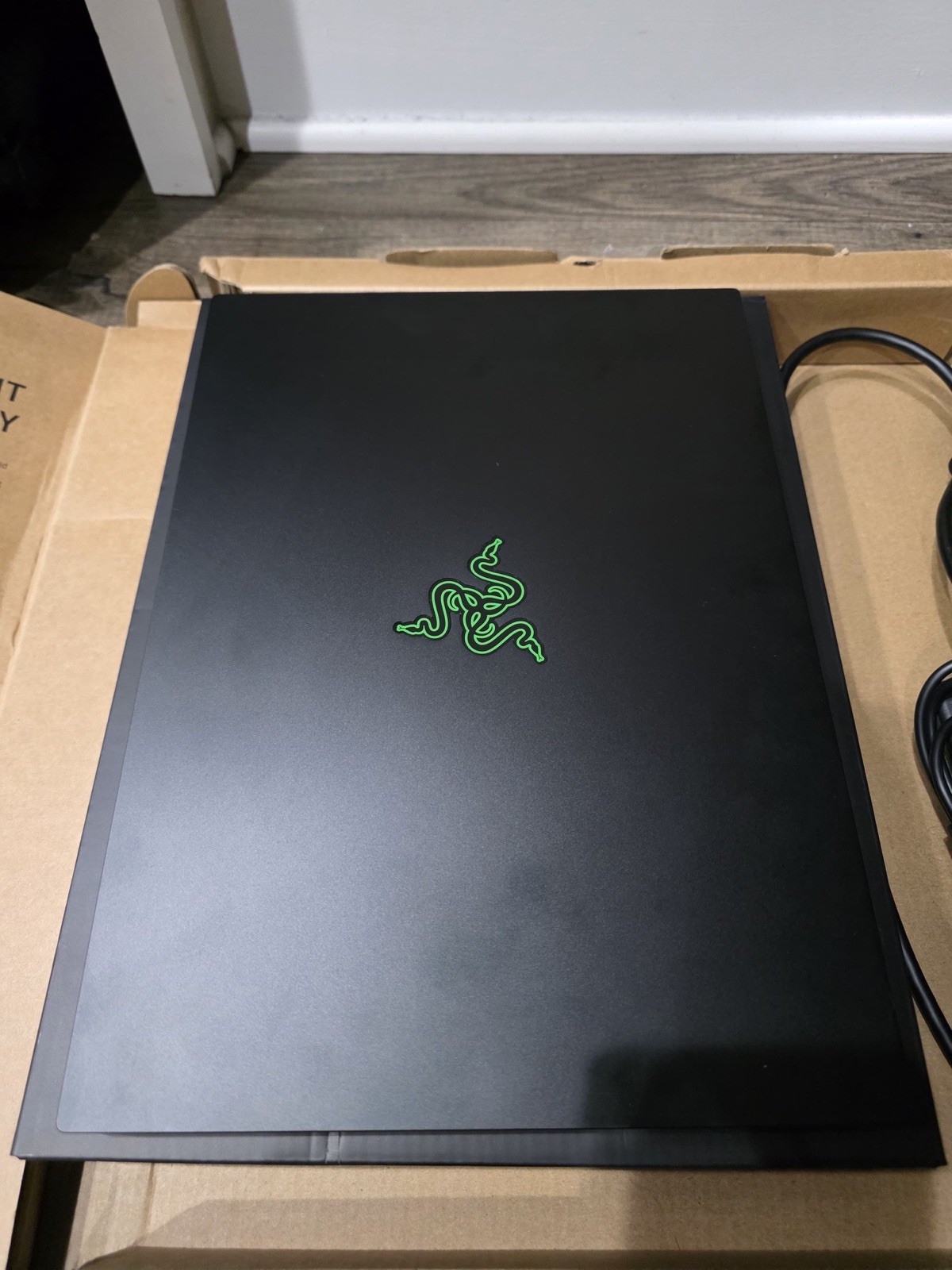 Razer Blade 14 120Hz QHD 2025 2.0 GHz Ryzen AI 9 365 16GB 1TB RTX 5060 Excellent gallery