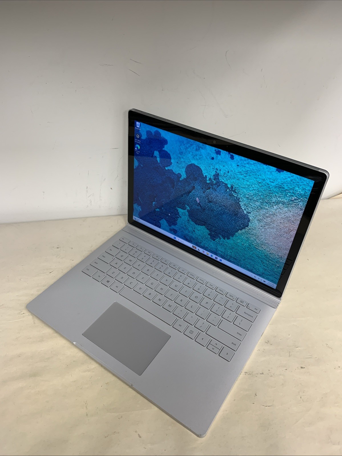 Microsoft Surface Book 2 i7-8650U 8GB RAM 256GB SSD Win11 Pro | GTX 1050 gallery