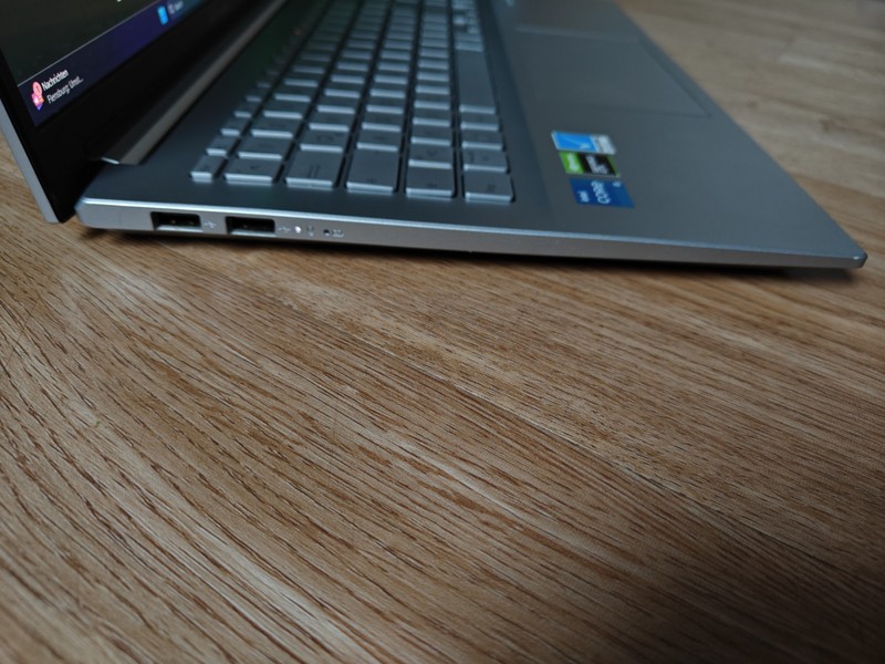ASUS Vivobook Pro 15 OLED FHD 8/512Gb Nvidia GTX 1650 4GB gallery