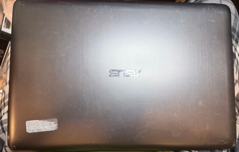Asus K501UW | Intel Core i7-6500U 2.5GHz | 8 GB RAM | 256GB SSD | BAD BATTERY gallery