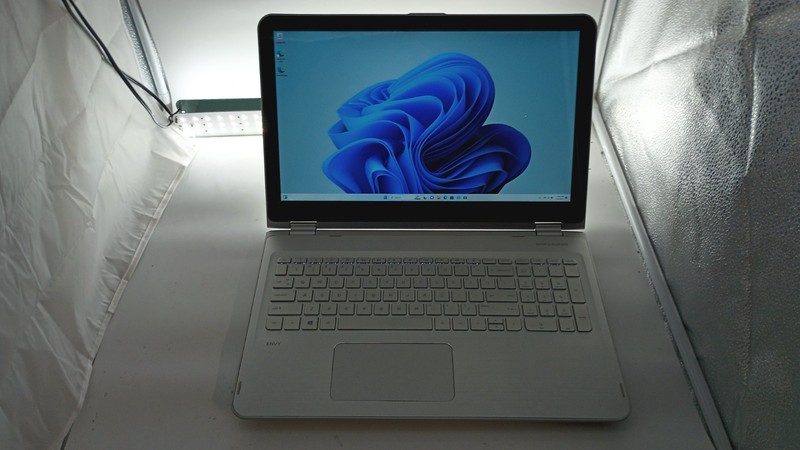 HP Envy Gamer w/charger.i7-6500U.8GB.240GB SDD.Nvidia.15.6".Touch.W11.Nice! gallery