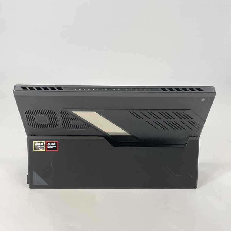 Asus ROG Flow Z13 GZ302 180Hz QHD+ TOUCH 3.0 GHz RYZEN AI MAX+ 395 32GB 1TB SSD gallery