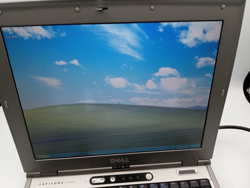 Dell Latitude D400 12.1" Intel Pentium M 1.5GB RAM 80GB HDD WinXP - READ -RR gallery