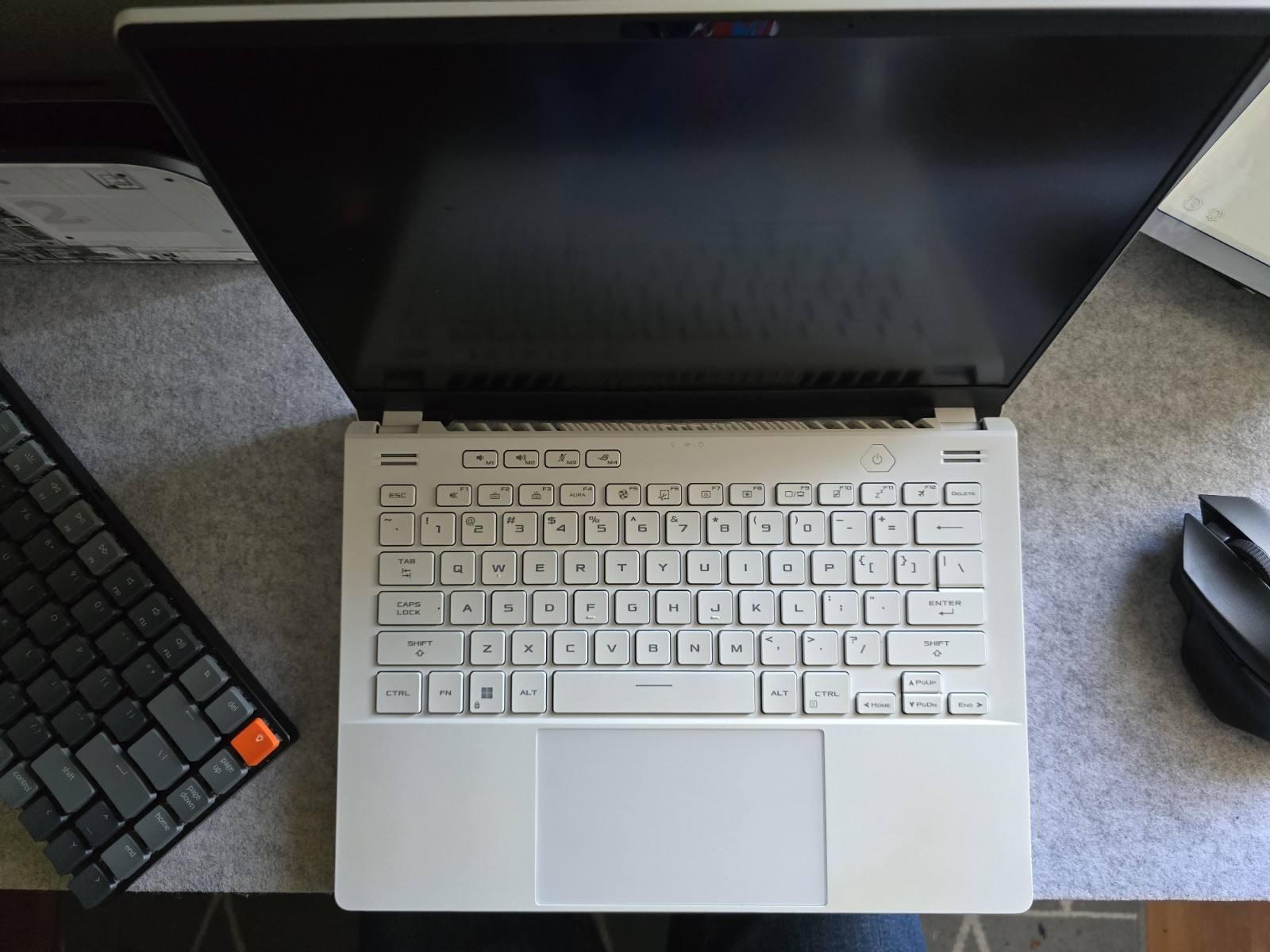 ASUS ROG Zephyrus G14 | Ryzen 9 + RX 6700S | 14" 120Hz, 16GB RAM (NOT WORKING) gallery