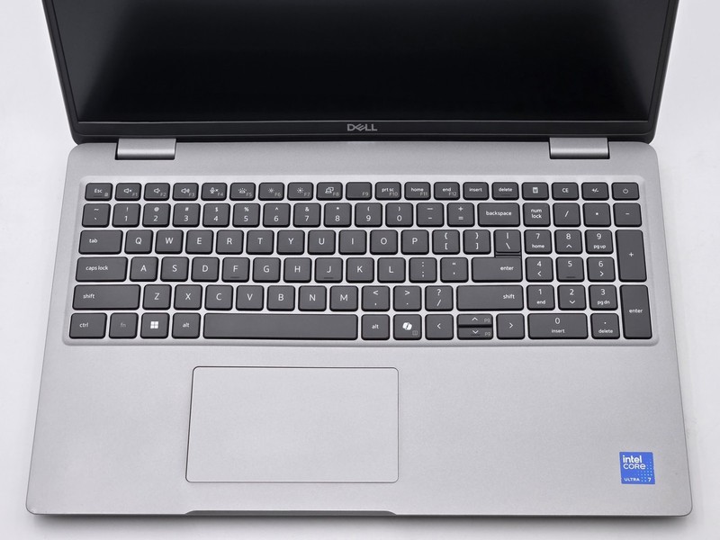 Dell Latitude 5550 15" FHD ULTRA 7 155U 256GB SSD 16GB W11P Webcam Backlit gallery