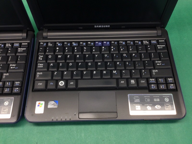 (2 PACK) Samsung N135 NP-N135 - 10” Laptop - UNTESTED gallery