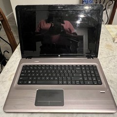 HP Pavilion dv7-4272us 17.3″ Laptop AMD Phenom II 4GB Ram 700GB Beats Audio READ