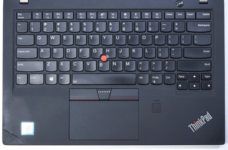 Lenovo ThinkPad X1 Carbon 5th Gen 14" FHD Intel Core i7-7600U 16GB RAM (No SSD) gallery