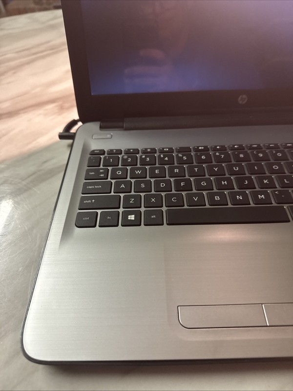 HP Laptop TPN-C125 NO Hardrive SN: Cnd6323603 gallery